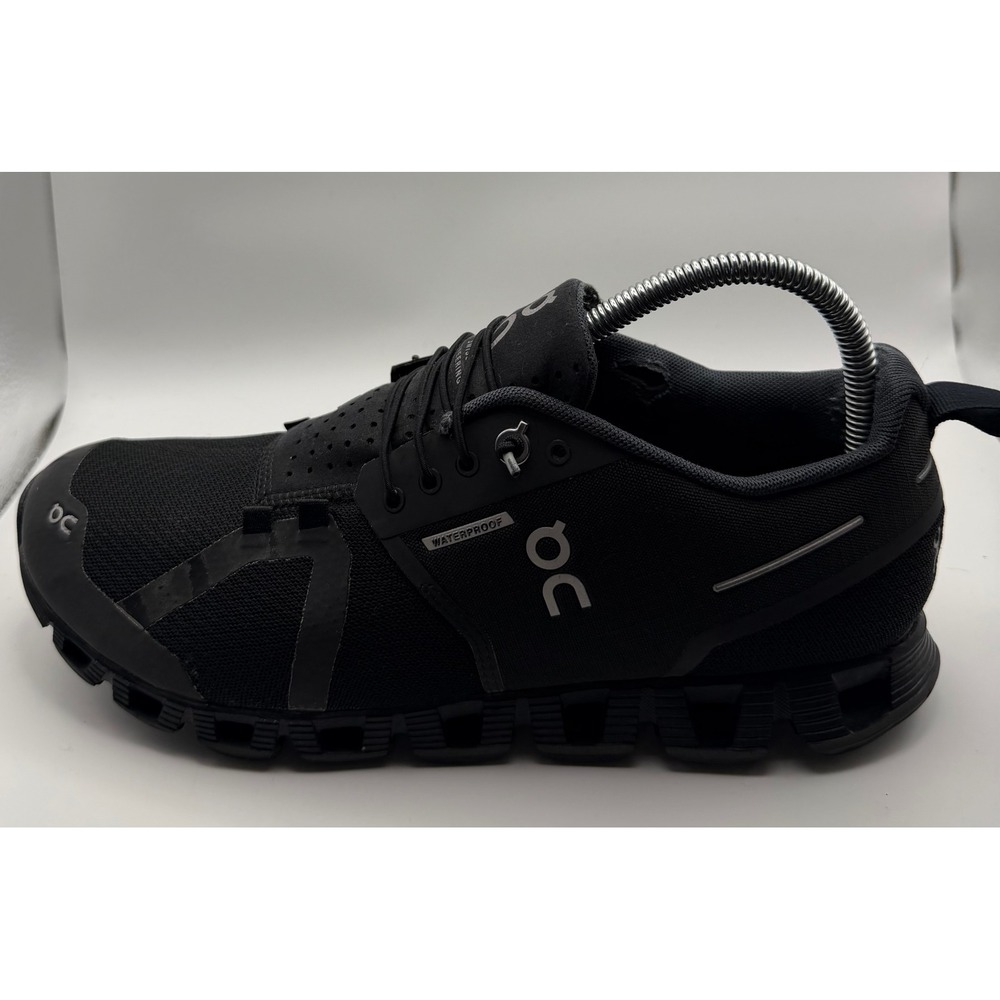 On Cloud Waterproof Running Shoes Womens 9 Black Good Condition 19.99986